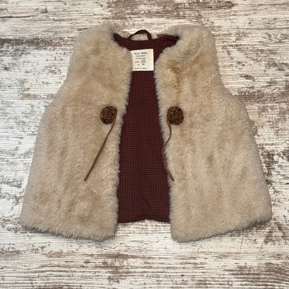 Zara Cream Faux Fur Vest for Kids size 2/3t